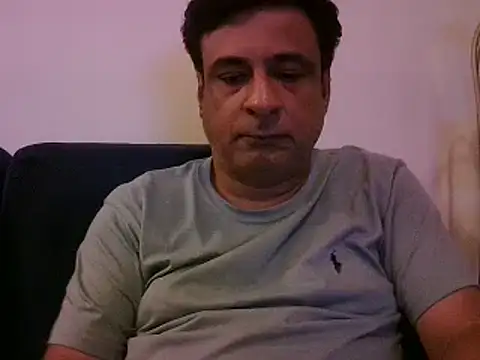 Snapshot of desipapaxxx chatting on 02.25.25 desipapaxxx online show from 02.25.25