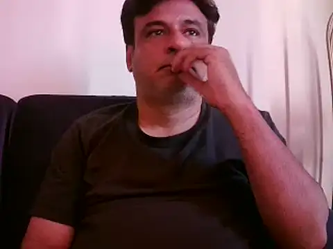 Snapshot of desipapaxxx chatting on 03.04.25 desipapaxxx online show from 03.04.25