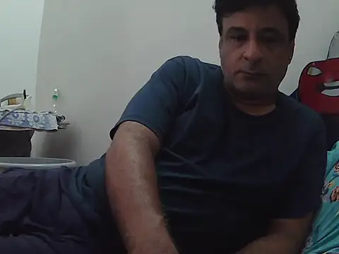 Snapshot of desipapaxxx chatting on 09.14.25 desipapaxxx online show from 09.14.25