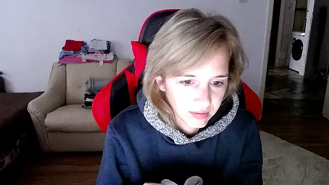 SexxyLety online show from 09.19.25