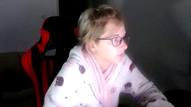 SexxyLety online show from 10.04.25