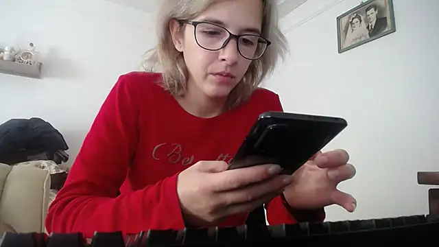 SexxyLety online show from 10.30.25