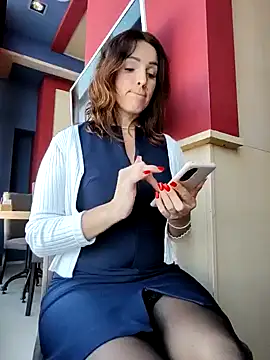 EvaXOAir online show from 02.14.25