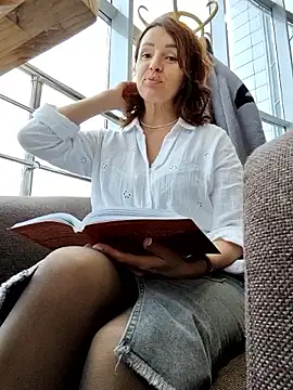 EvaXOAir online show from 10.11.25