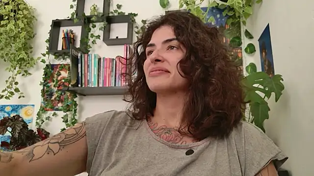Snapshot of TaliMajesty chatting on 06.24.26 TaliMajesty online show from 06.24.26