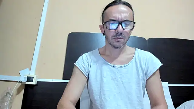 nb686 online show from 09.21.25