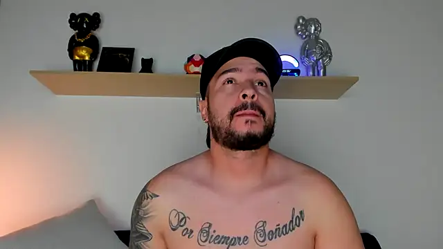 camilo restrepo21 online show from 01.02.25