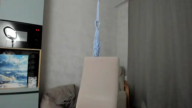 Snapshot of why_again_me chatting on 10.05.25 why again me online show from 10.05.25