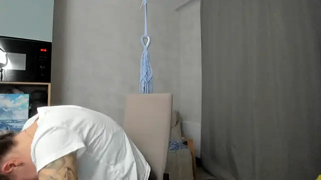 Snapshot of why_again_me chatting on 10.13.25 why again me online show from 10.13.25