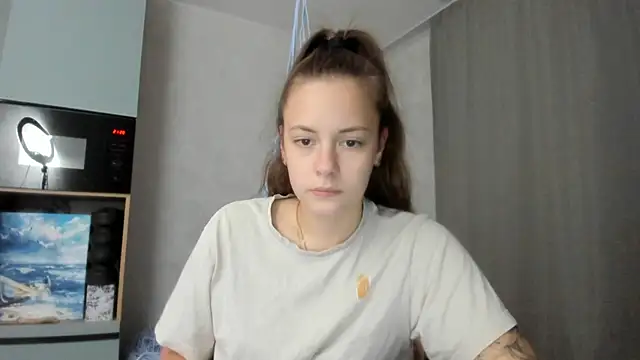 Snapshot of why_again_me chatting on 11.02.25 why again me online show from 11.02.25