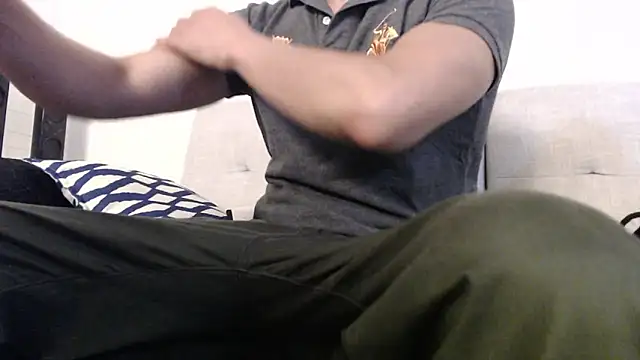 Snapshot of SebastianReiss chatting on 02.10.25 SebastianReiss online show from 02.10.25