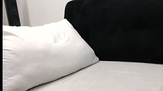 Snapshot of SebastianReiss chatting on 03.20.25 SebastianReiss online show from 03.20.25