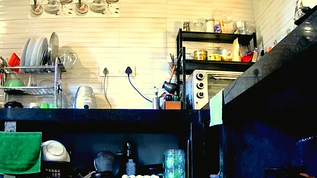 Snapshot of Fun4tipz chatting on 11.20.25 Fun4tipz online show from 11.20.25