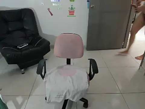 nicoledavis online show from 02.21.25