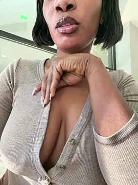   Nessa   online show from 03.28.26