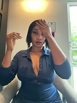   Nessa   online show from 06.05.26