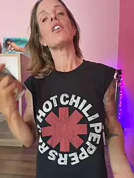 mommyselenafit  online show from 04.10.26