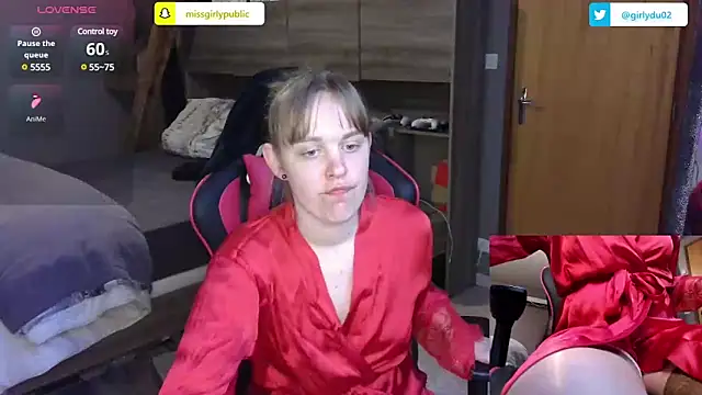 Snapshot of MissGirly chatting on 03.20.25 MissGirly online show from 03.20.25