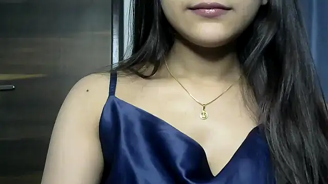 Snapshot of selen_5 chatting on 09.17.25 selen 5 online show from 09.17.25