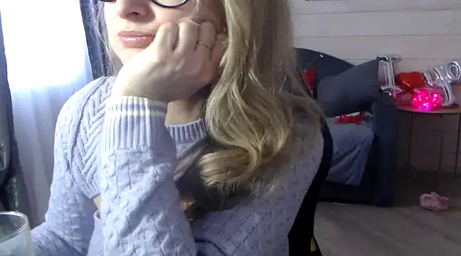 Snapshot of RubiLakros chatting on 02.15.25 RubiLakros online show from 02.15.25