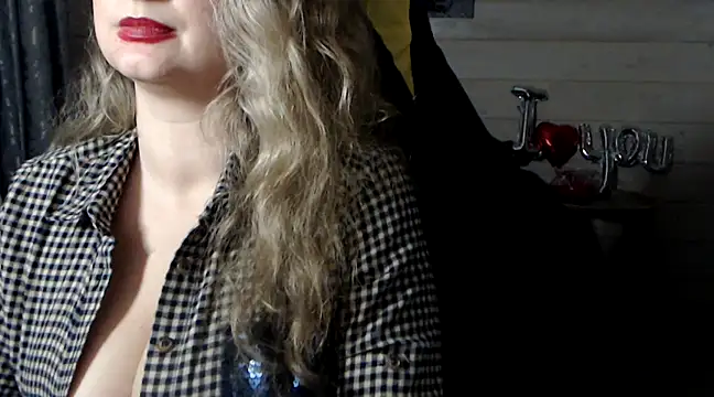 Snapshot of RubiLakros chatting on 03.03.25 RubiLakros online show from 03.03.25