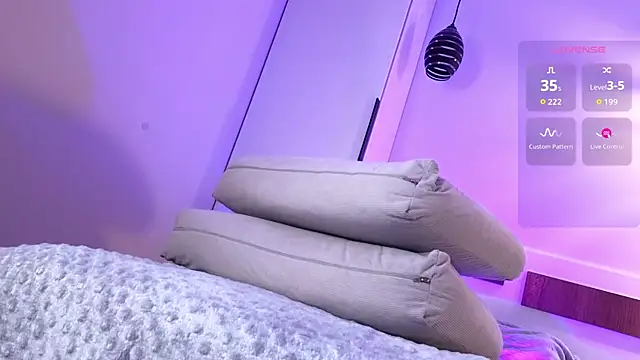 S3Xyes online show from 04.21.26