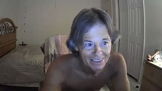 Snapshot of nakeedcowboi65 chatting on 06.12.26 nakeedcowboi65 online show from 06.12.26