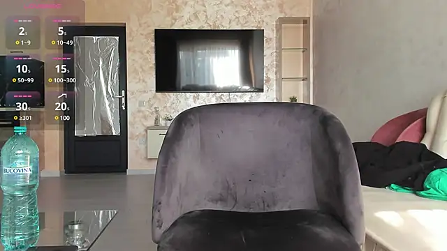 Snapshot of AmiraRosse chatting on 03.21.25 AmiraRosse online show from 03.21.25