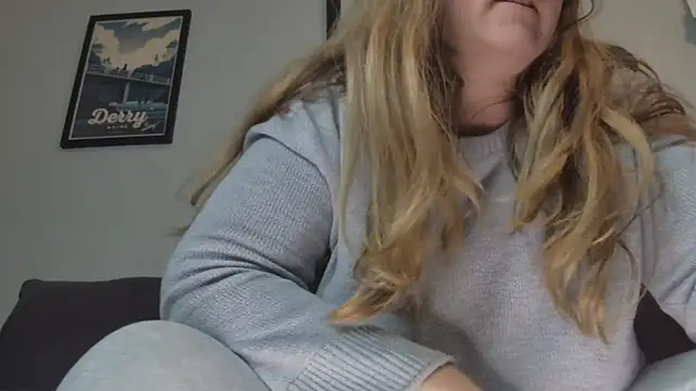MissMera online show from 12.12.24