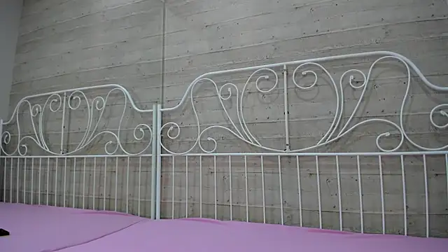 JuliaBusty online show from 03.22.25