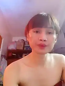 QueenSoreal online show from 02.13.25