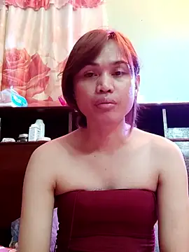 QueenSoreal online show from 10.13.25