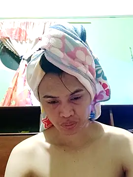 QueenSoreal online show from 12.22.25