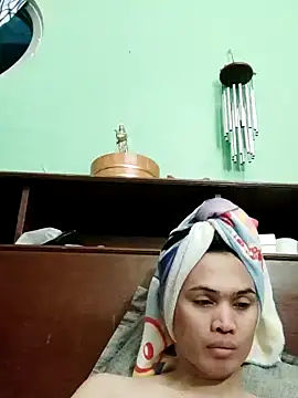 QueenSoreal online show from 04.05.26