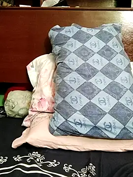 QueenSoreal online show from 04.06.26