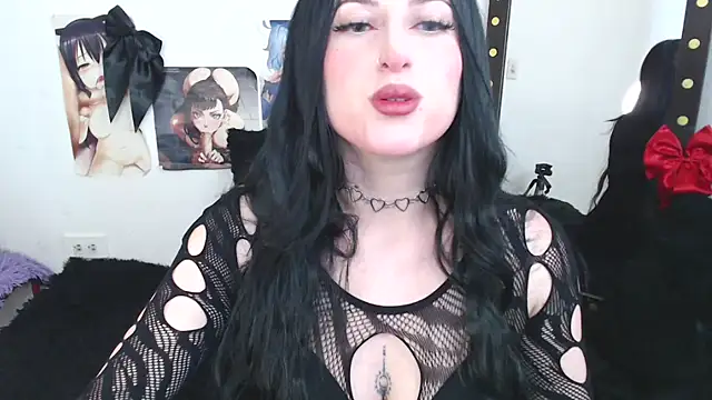 Snapshot of Evelyn_Sheeran chatting on 09.27.25 Evelyn Sheeran online show from 09.27.25