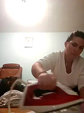 Snapshot of FeliciaKrige chatting on 01.20.25 FeliciaKrige online show from 01.20.25