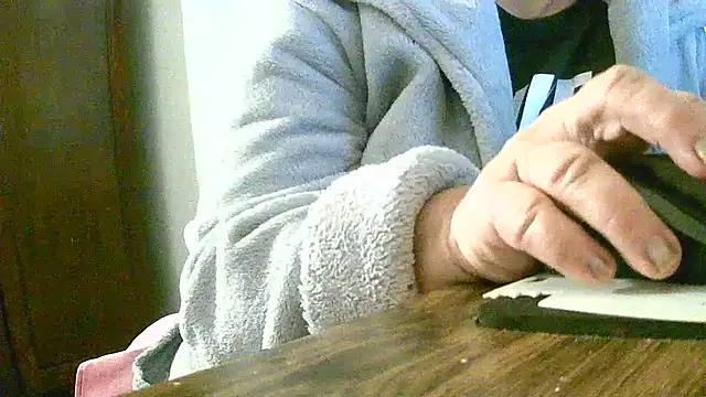 Snapshot of douceur63 chatting on 11.23.25 douceur63 online show from 11.23.25