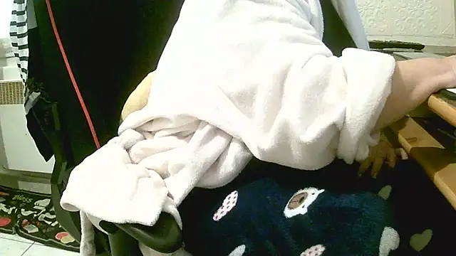 Snapshot of douceur63 chatting on 03.27.26 douceur63 online show from 03.27.26