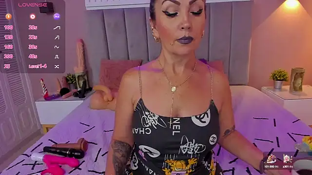 chantall1375 online show from 12.15.24