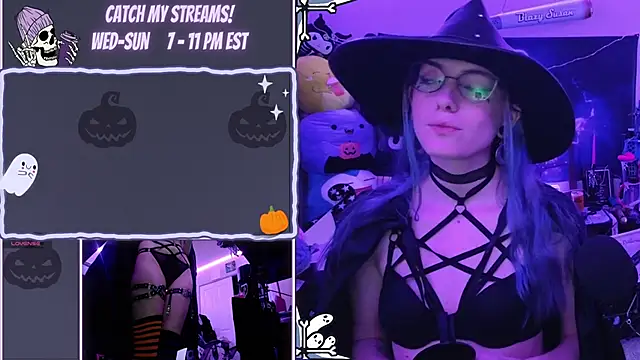 Snapshot of AnneSao chatting on 10.03.25 AnneSao online show from 10.03.25