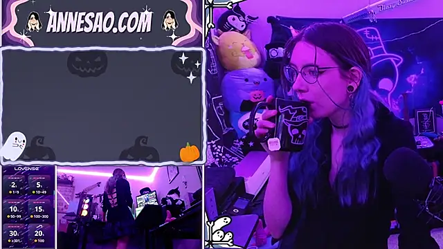 Snapshot of AnneSao chatting on 10.09.25 AnneSao online show from 10.09.25