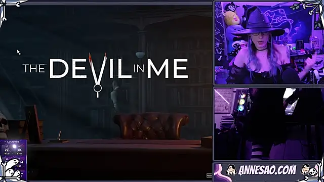 Snapshot of AnneSao chatting on 10.22.25 AnneSao online show from 10.22.25