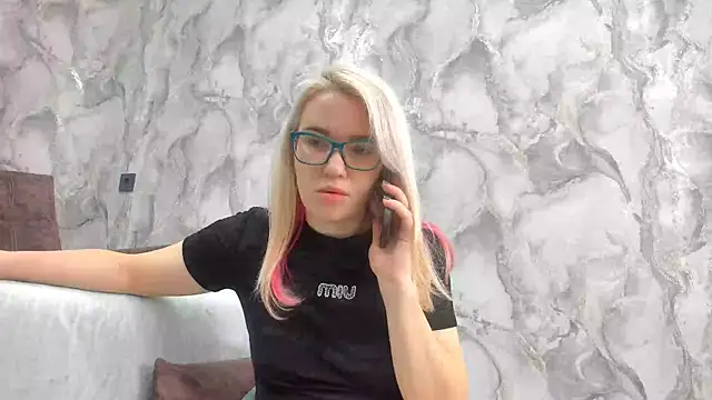 Snapshot of succubus chatting on 03.09.25 succubus online show from 03.09.25