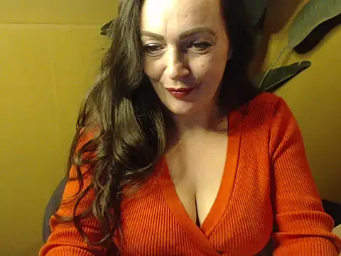 Snapshot of cloe85nl chatting on 12.28.24 cloe85nl online show from 12.28.24