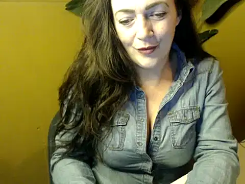 Snapshot of cloe85nl chatting on 01.28.25 cloe85nl online show from 01.28.25