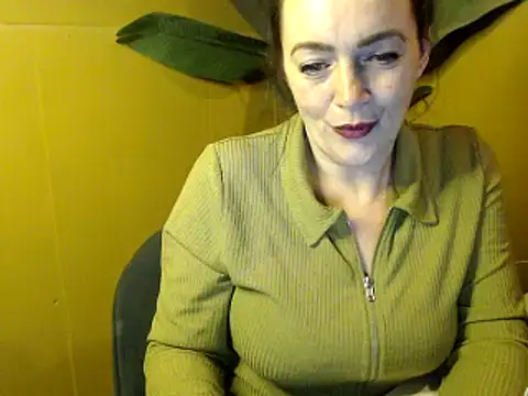 Snapshot of cloe85nl chatting on 02.12.25 cloe85nl online show from 02.12.25