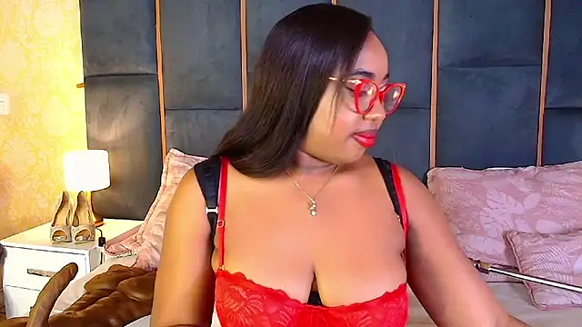 Snapshot of CaseyMoon chatting on 11.01.25 CaseyMoon online show from 11.01.25