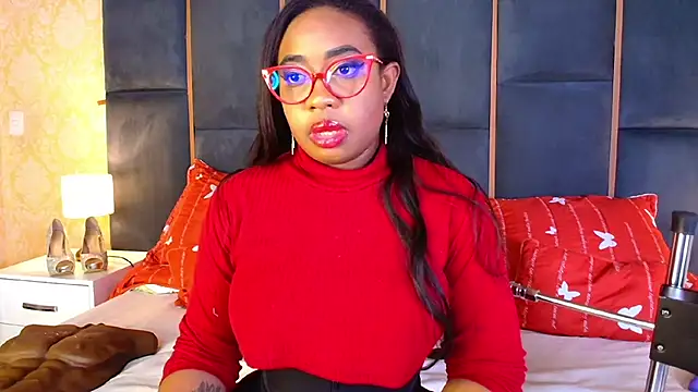 Snapshot of CaseyMoon chatting on 11.13.25 CaseyMoon online show from 11.13.25