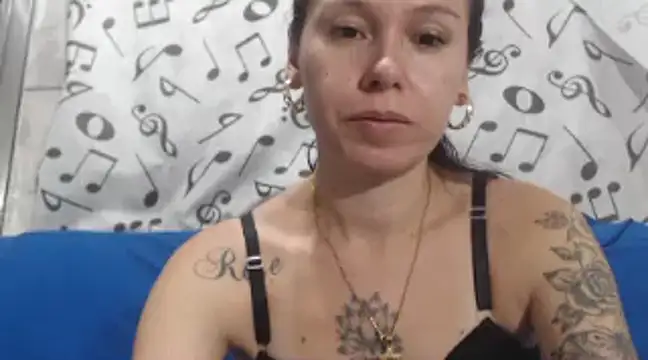 Snapshot of Venusluxodomme chatting on 01.28.25 Venusluxodomme online show from 01.28.25